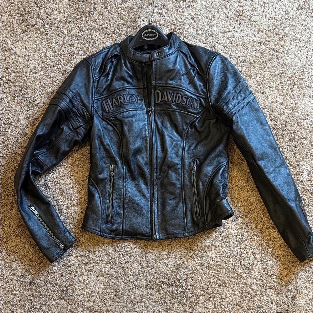 Like-new Harley-Davidson women’s size small leather jacket